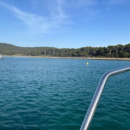 Holiday home Location 4p T3 Neuf /2ch A 300m Ds Rdch Sur Presqu'ile De Giens 83 Hyeres