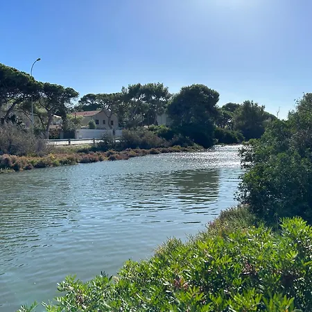 Holiday home Location 4p T3 Neuf /2ch A 300m Ds Rdch Sur Presqu'ile De Giens 83 Hyeres